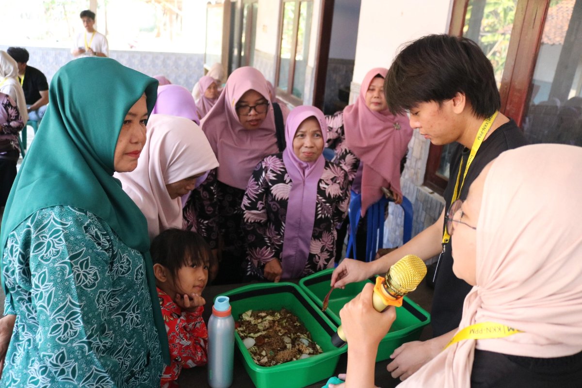 Sosialisasi Budidaya BSF (Black Soldier Fly) oleh KKN-PPM UGM