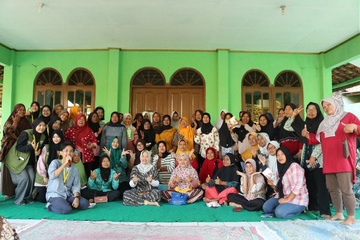 Sosialisasi Penipuan Online dan Pembatasan Screen-Time pada Anak oleh KKN-PPM UGM