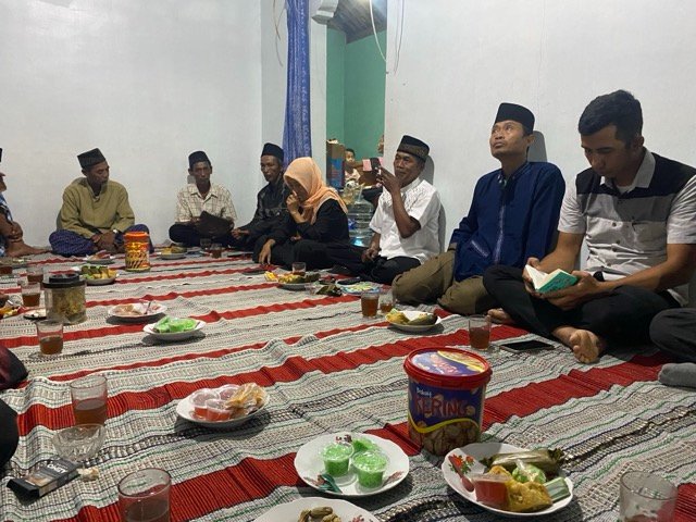 Rapat Bapak-Bapak di Dusun Kragilan Lor